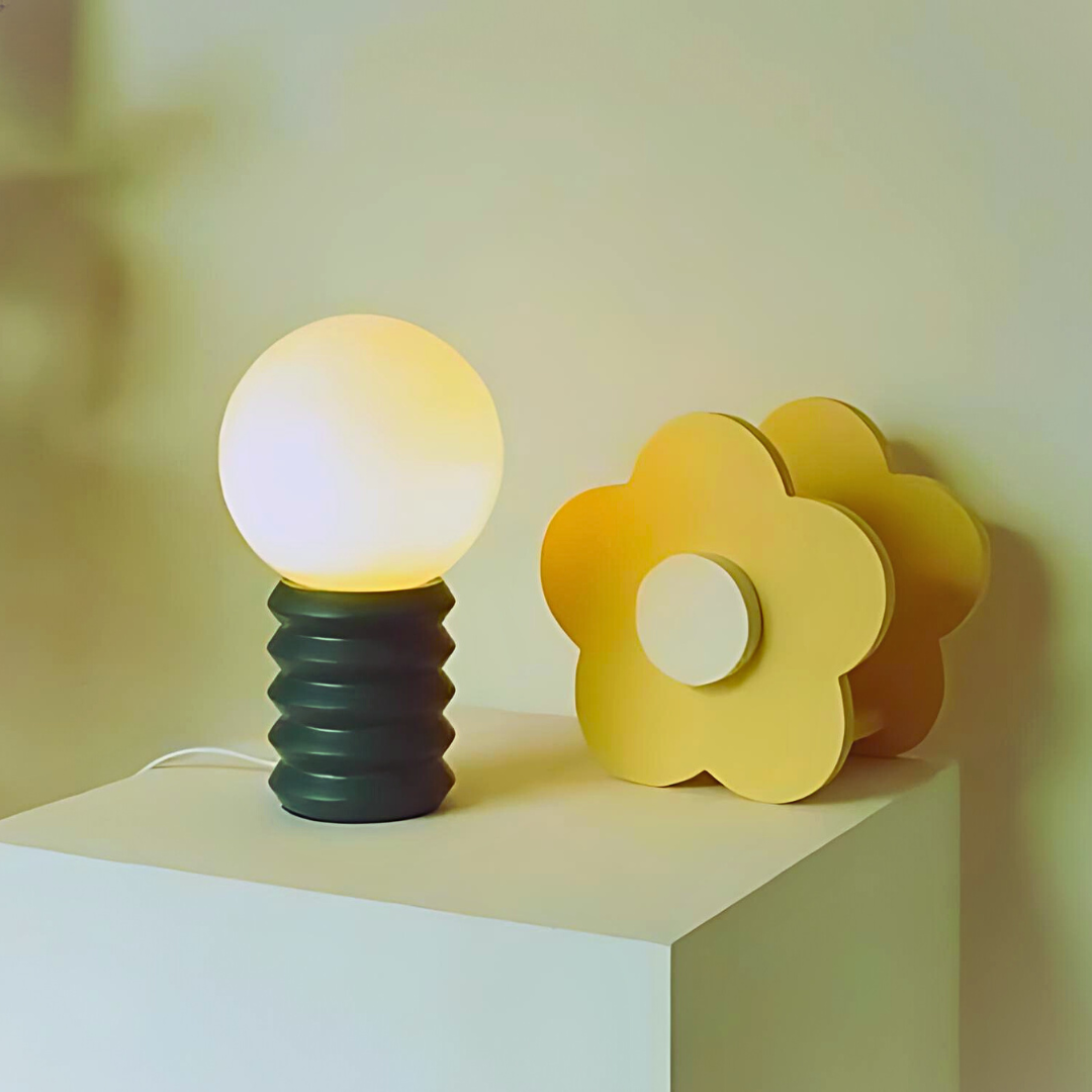 CREATIVE RETRO LAMP
