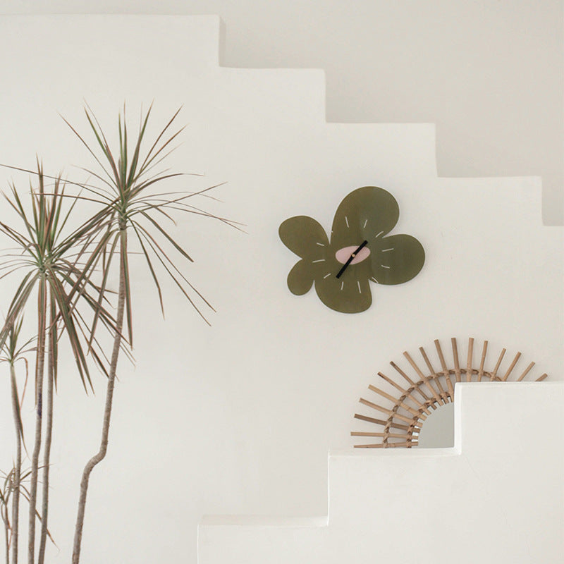 PURE NORDIC CLOCK