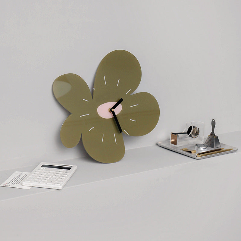 PURE NORDIC CLOCK