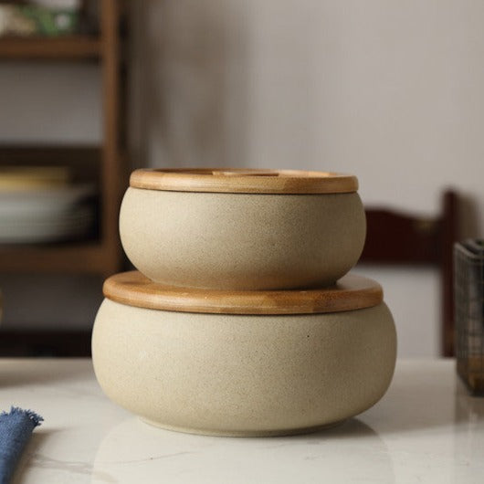 SIMPLE NORDIC-STYLE STORAGE JAR