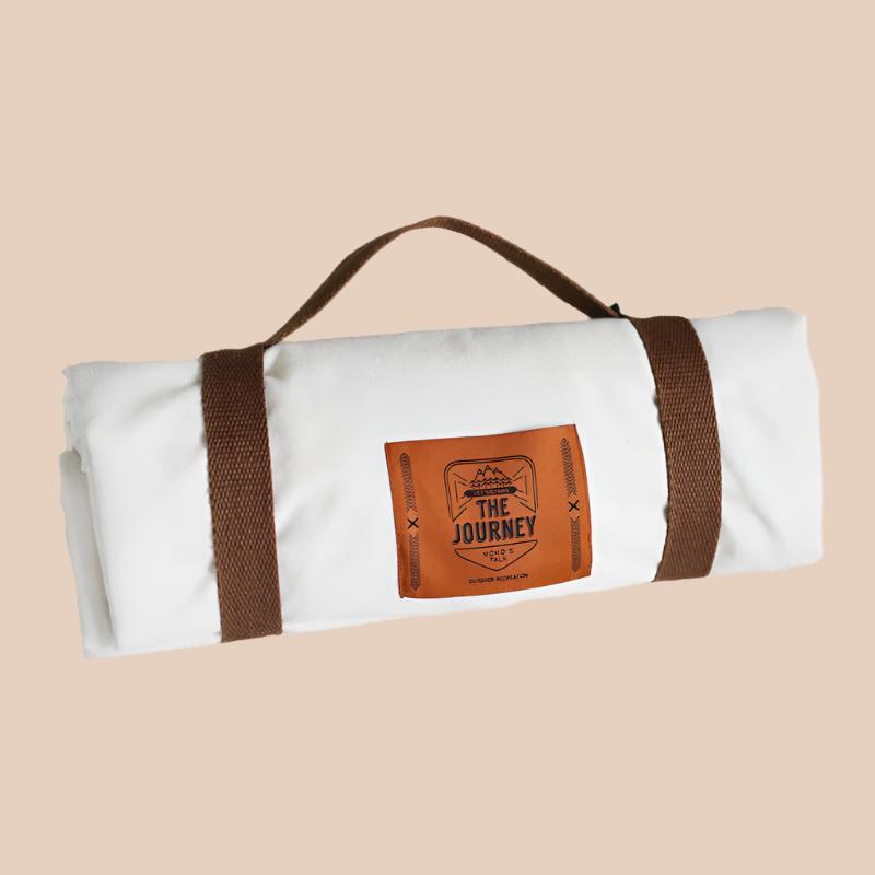 MOMO'S TALK | ALL-WEATHER CANVAS PICNIC MAT