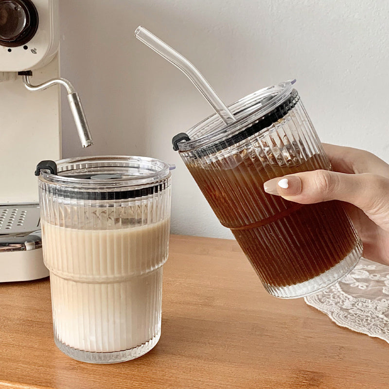 MUG WITH STRAW