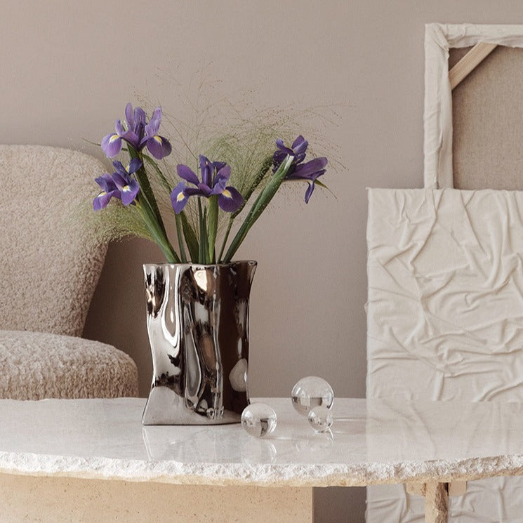 MODERN MINIMALIST ELECTROPLATED VASE