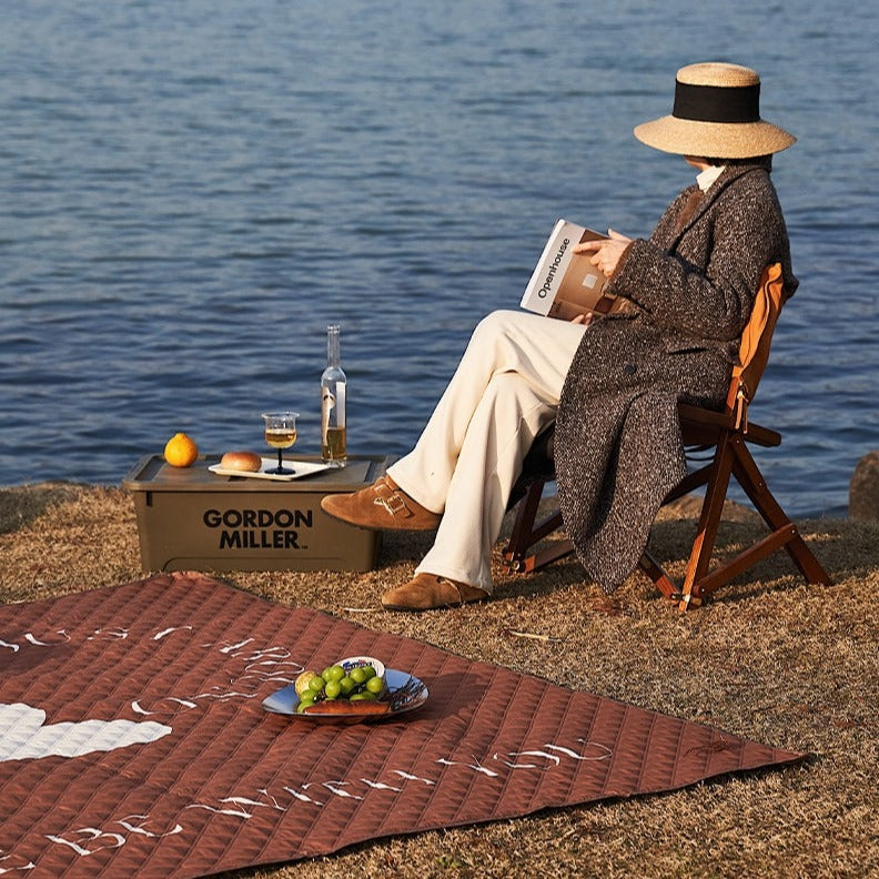 MOMO'S TALK | HEARTFELT PICNIC MAT