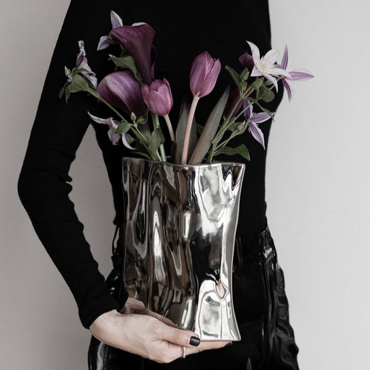 MODERN MINIMALIST ELECTROPLATED VASE
