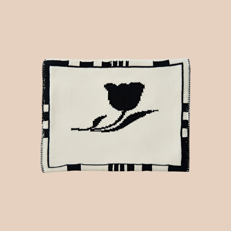 MOMO | TULIP KNITTED NAPKING HOLDER