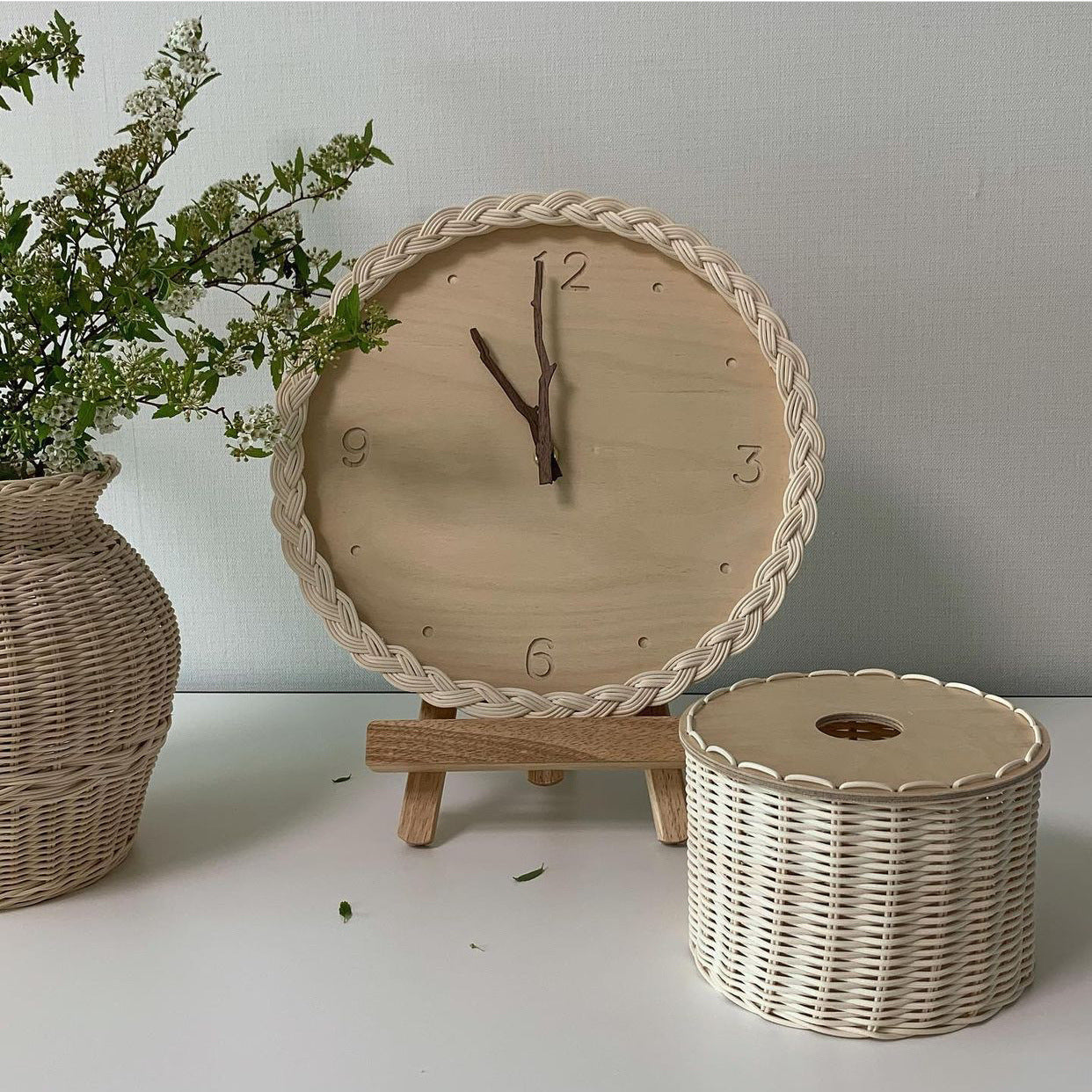 WODDEN SILENT CLOCK