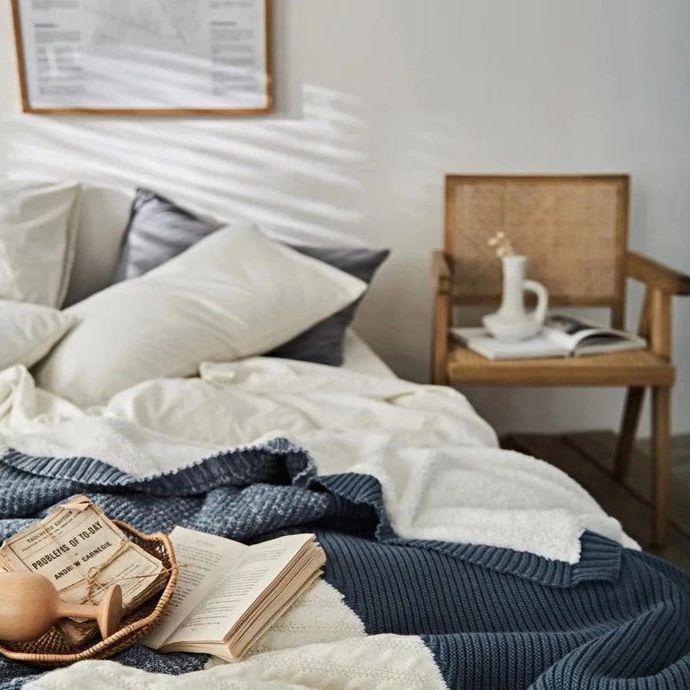 THICKENED KNIT WOOLEN BLANKET