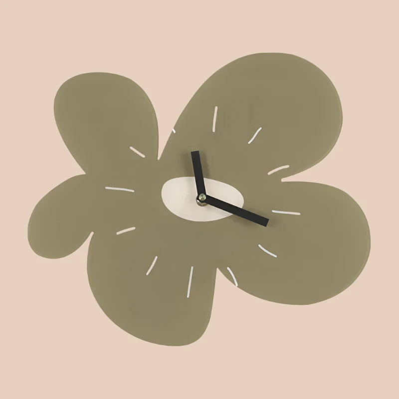 PURE NORDIC CLOCK