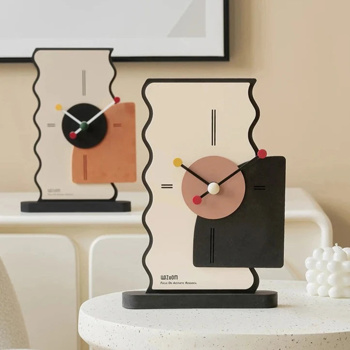 SLEEK DESKTOP CLOCK
