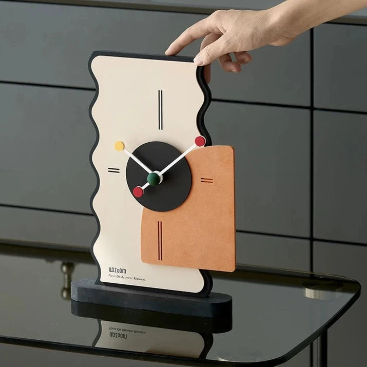 SLEEK DESKTOP CLOCK
