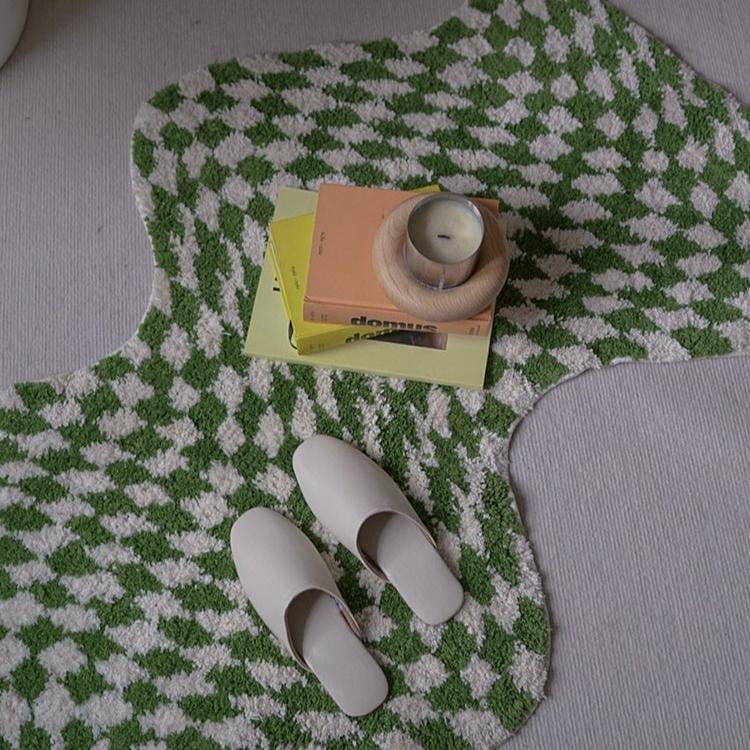 CHECKERBOARD TUFTED ANTI-SLIP RUG
