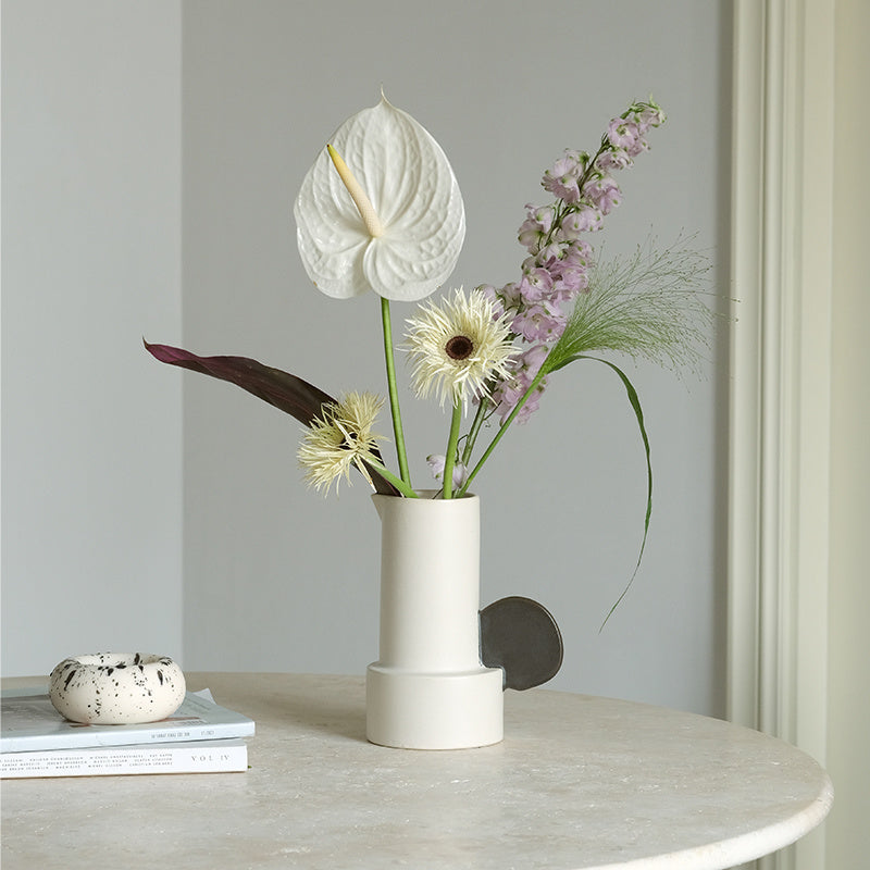 CREATIVE CERAMIC VASE