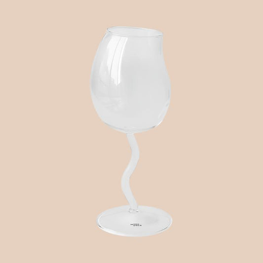 TRANSPARENT WINE GLASS